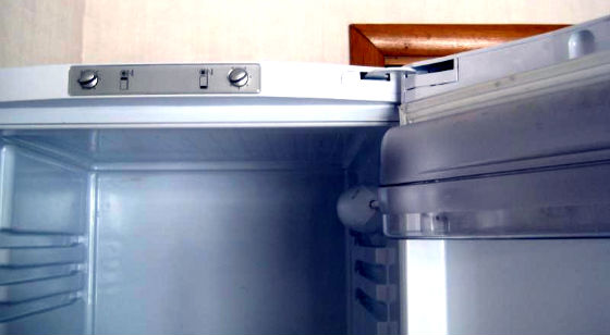 Перевесить двери холодильника в Истре | Вызов мастера по холодильникам на дом